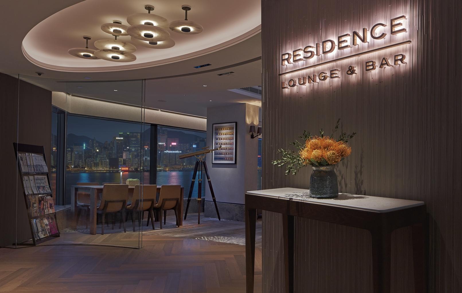 New World Millennium Hong Kong Hotel Экстерьер фото Residence Lounge at Hong Kong International Airport